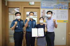 광산경찰 월곡지구대, 보이스피싱 막은 금융직원에 감사장