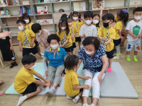 어르신 공경은 어릴때부터…효천다솜유치원 경로당  방문