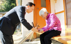 나주시, 101세 어르신 조병조·정말례시에 장수상 수여