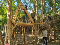 숲속 부산물로 집 짓고… 나무 소중함 느꼈어요