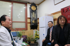 43년만에… “계엄군인 나를 살려주셔서 감사합니다”