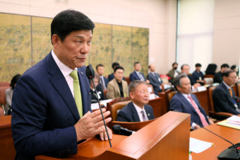 허구연 KBO 총재, 총회 만장일치로 연임