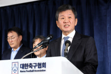 [전남일보]‘클린스만 경질’ 등 떠밀려 결단 내린 정몽규, 사임 여부에는 묵묵부답