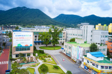 [전남일보] 난항 겪던 화순 우수한약재 유통지원센터 정상 가동