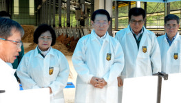 김영록 지사, 함평 소규모 한우 농가 현장 방문