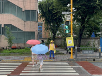 “똑똑해진 횡단보도”…광주 곳곳 보행 안전장치 장착