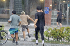 ‘스콜’ 닮은 소나기 잦아져…아열대 기후 변화 가능성