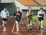 진서연·유이·설인아·박주현, '철인 3종 완주' 무쇠소녀단 첫방
