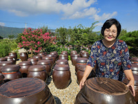 ‘경쟁력은 정성입니다’… 전통방식 고수해 건강장류 생산