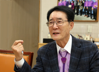 박우량 신안군수>“풍부한 신재생에너지 앞세워 전력 다소비기업 유치”