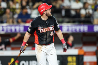 KIA 위즈덤, 2경기 연속 홈런포…전반기만에 20홈런 돌파