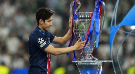 이강인, AFC 올해의 국제선수상 수상…절친 구보 제쳐