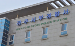 만취 운전자 광천사거리 시설물 충돌 후 차량 전복