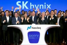 SK하이닉스 ADR 거래 시작…타임스스퀘어엔 