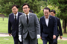 김민석 