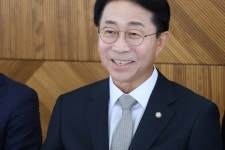 조정식 