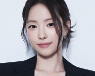 손나은, 17일 모친상…동생 손새은과 빈소 지켜