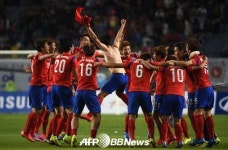 슈틸리케호 합격점…파라과이 꺾은 형님 축구대표팀