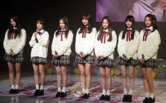 [포토] 러블리즈 ‘캔디 젤리 러브’로 데뷔했어요