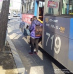 “기쁜 두근거림 음미했어요”… 길 묻는 할머니 극진히 모신 ‘천사’ 여중생 감동 사연