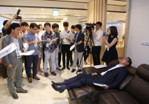 에몬스가구, “거품 뺀 가격에 대를 이어 사용할 수 있는 품질로 승부…”
