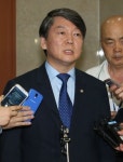 안철수 “세 조건 충족시 정보위 참석·안랩 주식 백지신탁”