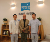 라식 수술 개발자 팔리칼리스 박사, 강남밝은세상안과 방문