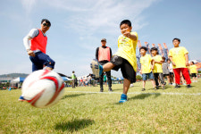 두산중공업, 지역아동센터 초청 ‘축구 교실’ 개최