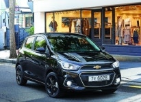 경차 1위 나야 나 … 스파크·모닝 치열한 맞대결