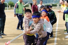 팔도, 공주 주봉초등학교 마지막 가을운동회 후원