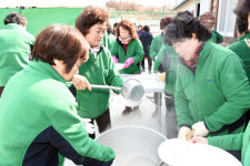 문경시 영순면 새마을지도자협의회 사랑의 떡국 나눔
