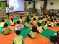 문경시  유아기  치아건강을  지킵니다