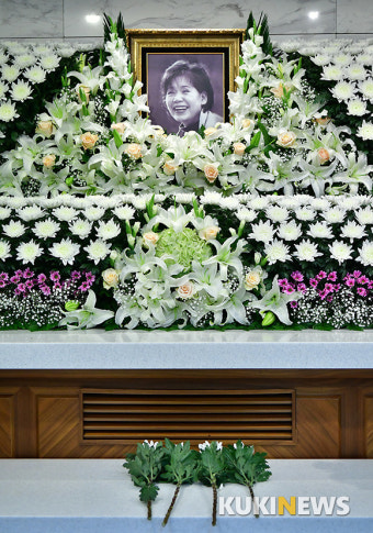 故 윤소정, 16일 패혈증으로 별세