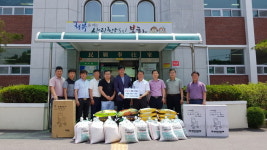 봉화군  로타리클럽  사랑의  쌀  40포  기탁