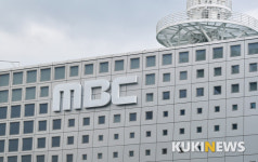 [친절한 쿡기자] 매일 아침 상암동 MBC 앞에서 벌어지는 시위… 제작거부 왜?