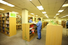 포항제철소 사내 도서관 인기