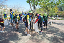 호원대학교 총 학생회, ‘ 행복한 군산 사랑의 대행진....지역사회봉사