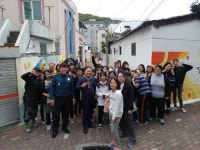 “으슥하던 골목에 꽃이 활짝”… 대구 지산지구대 벽화 사업 호응