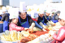 ㈜농협유통, 김치로 전하는 이웃사랑 실천