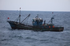 군산해경, 철조망 쇠창살 설치 中어선, 불법조업 꿈도 꾸지 마라!!