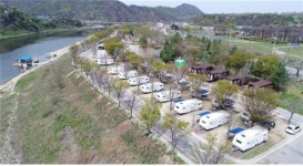 연천 한탄강오토캠핑장 평일 숙박이용료 할인