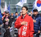 이진훈 대구시장 예비후보, “동대구역에 박정희 동상 세우자”