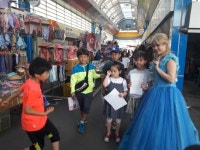 아이언맨이 나타났다...의성전통시장 북적