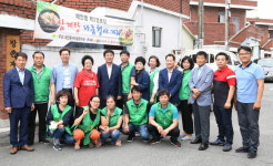 [동정] 대구 동구 해안동 새마을 회원, 경로당에서 삼계탕 나눔 행사