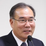 동물보호단체 “개 식용 옹호하는 이개호 의원, 농림부 장관 안 돼”