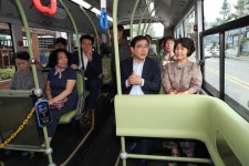 허성무 창원시장, 전기버스 운영 운수업체 방문 및 전기버스 시승