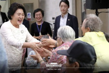 김정숙 여사 “다시 오겠다는 약속을 지키러 왔습니다”
