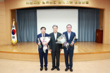 합천호농협·창녕축산농협, 예수금 및 건전여신 1천억원 달성탑 수상