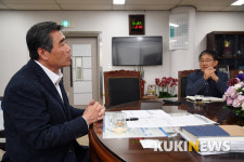 지자체장에게 듣는다. ② 보령시 이끌어가는 김동일 시장