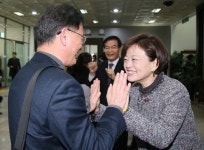 [순간포착] 진선미 장관 “청년은 미래 100년 주역”